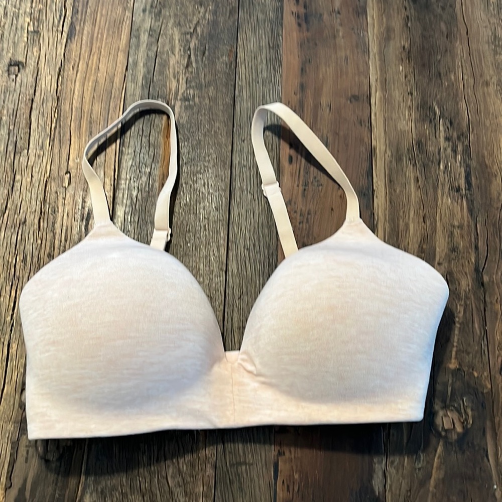 Gap Body T-shirt bra (34D)